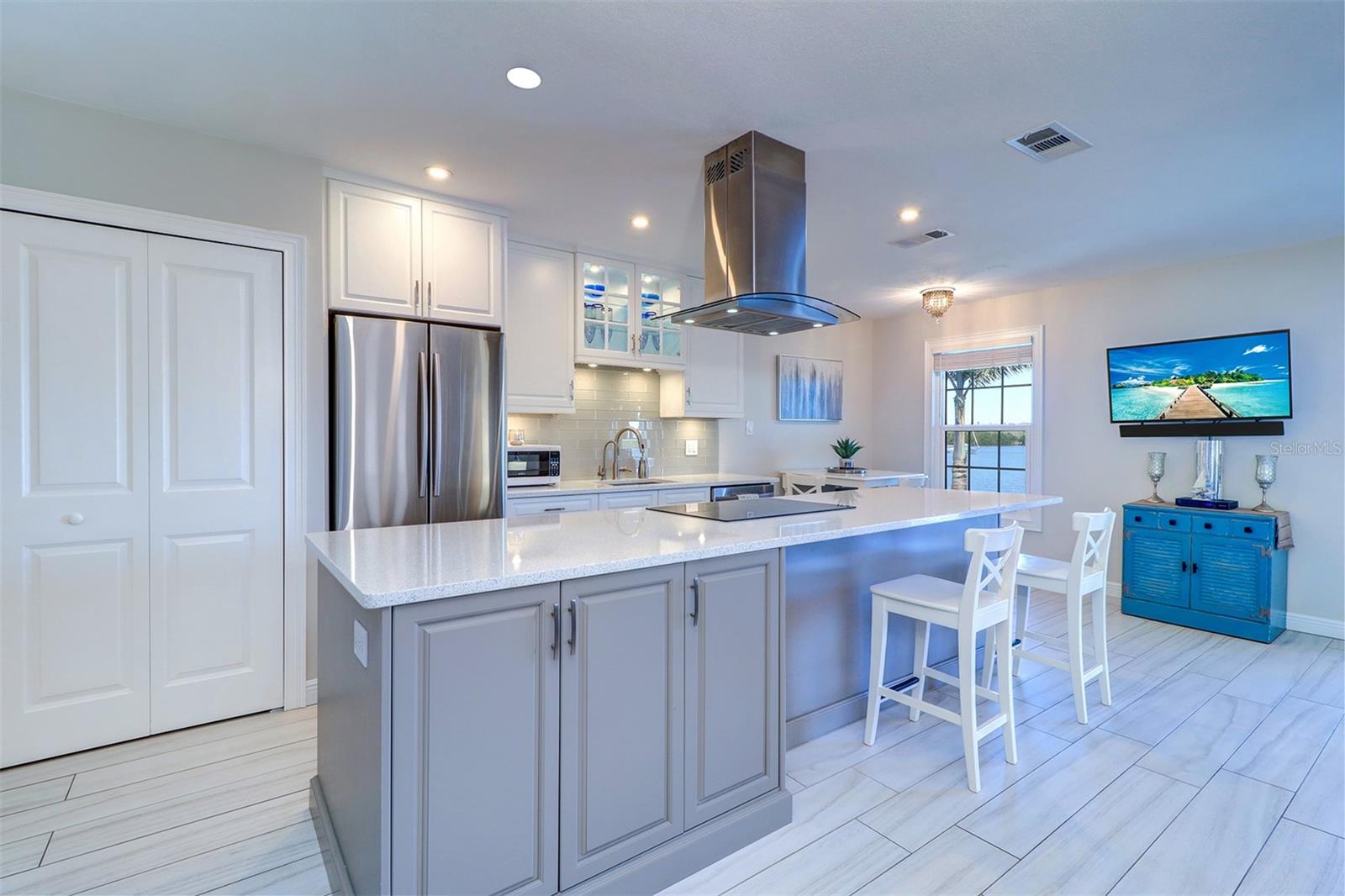 225 POMPANO DR SE #C, ST PETERSBURG, FL, 33705