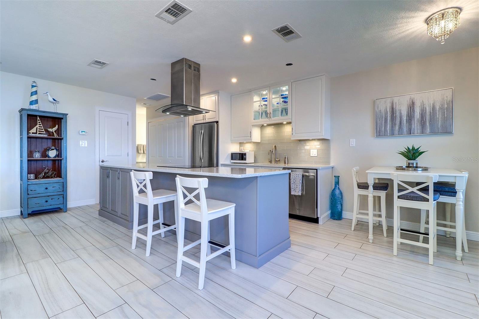 225 POMPANO DR SE #C, ST PETERSBURG, FL, 33705