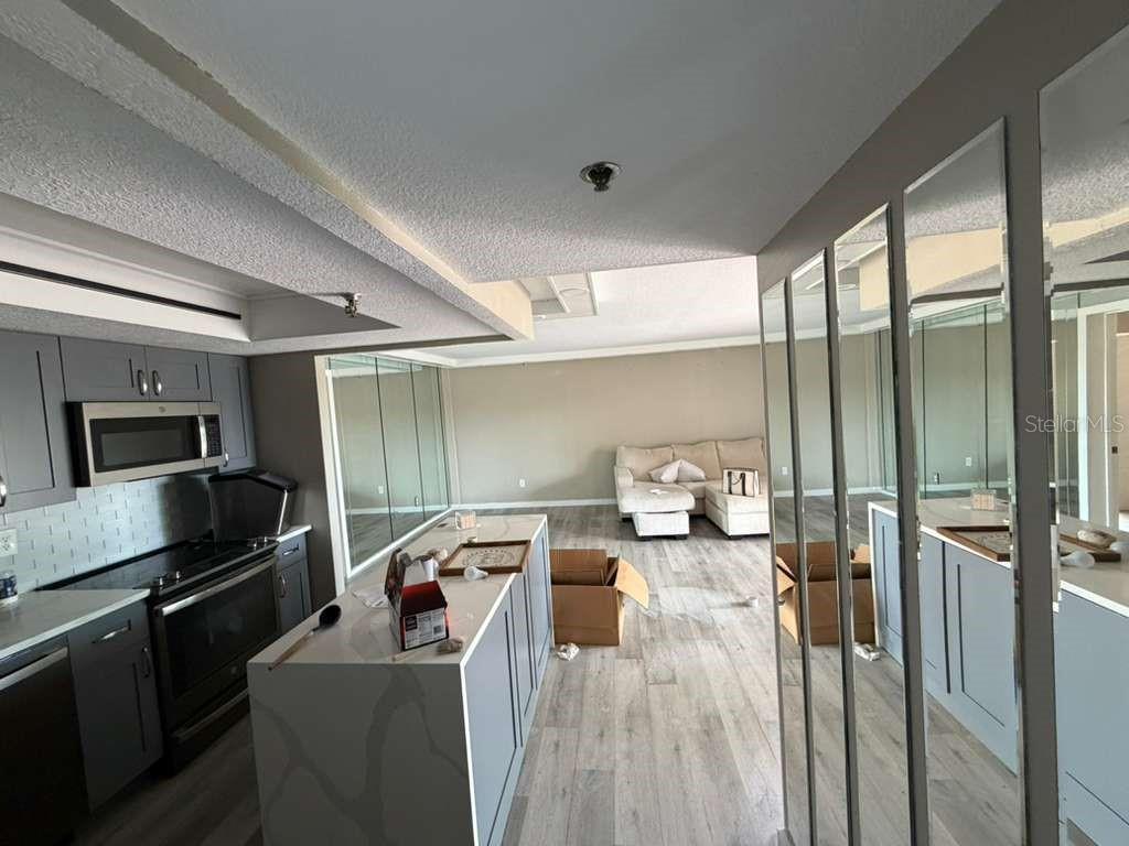 7432 SUNSHINE SKYWAY LN S #206, ST PETERSBURG, FL, 33711
