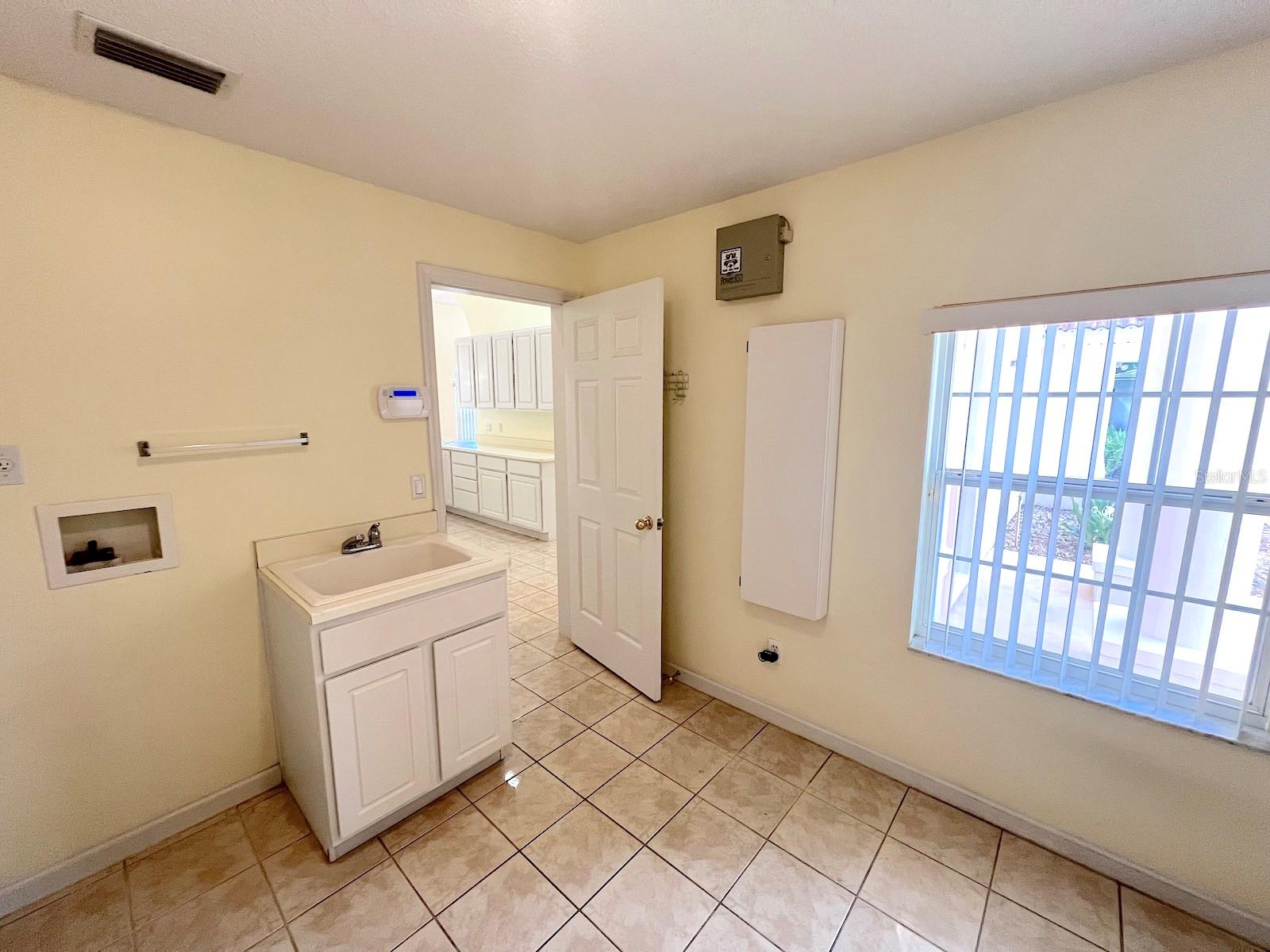 87 ROSE DR, PALM COAST, FL, 32164