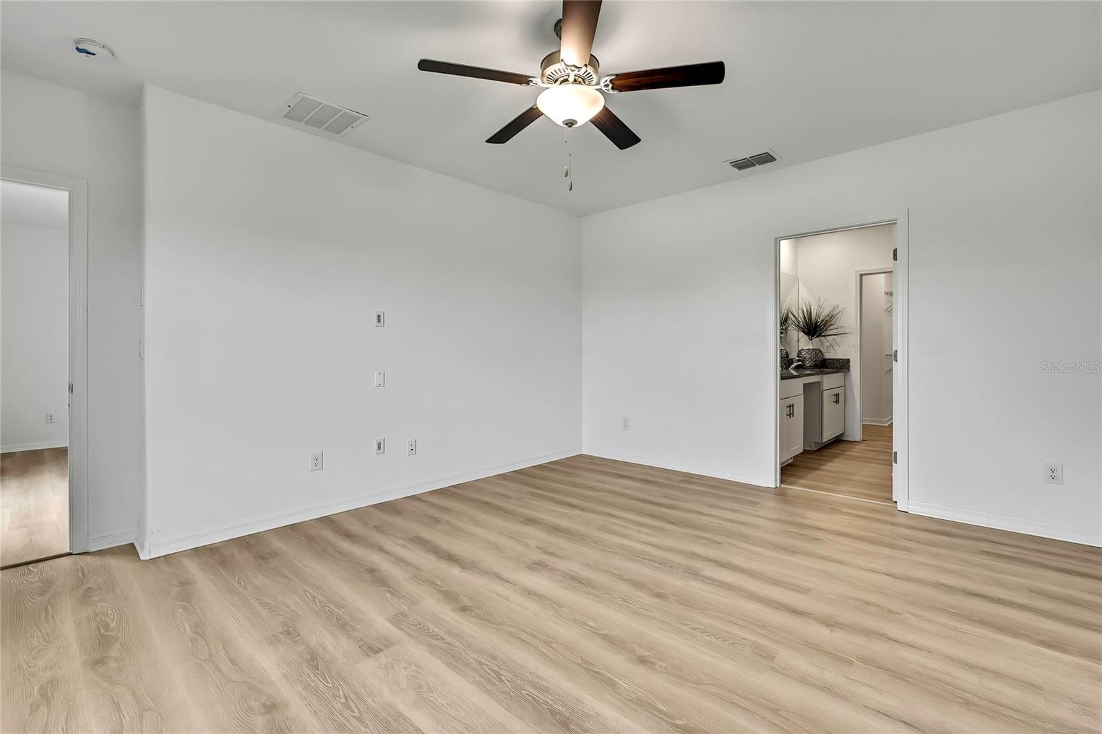 9937 AQUA MILES PATH, WESLEY CHAPEL, FL, 33545