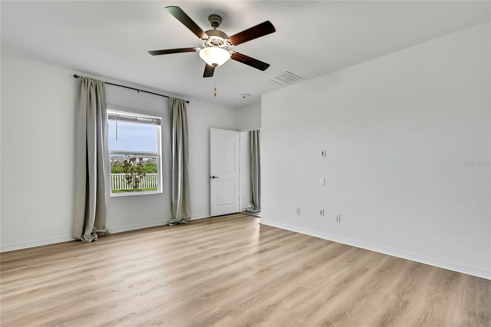 9937 AQUA MILES PATH, WESLEY CHAPEL, FL, 33545