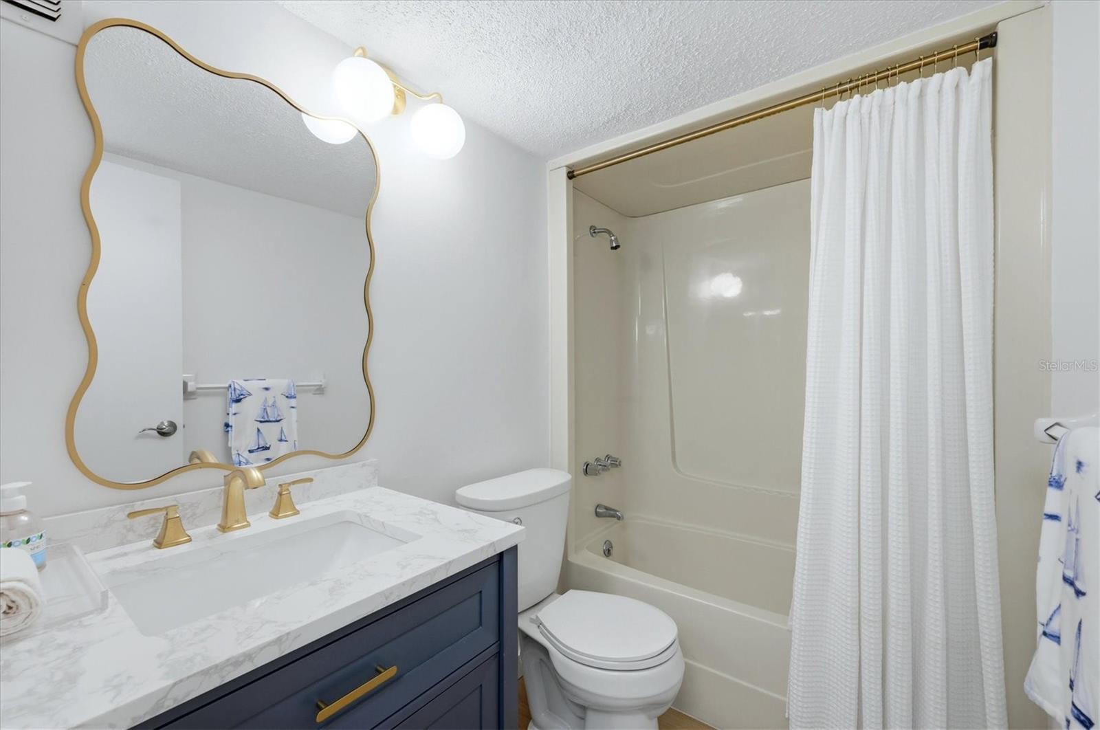 995 LAGUNA DR #103, VENICE, FL, 34285