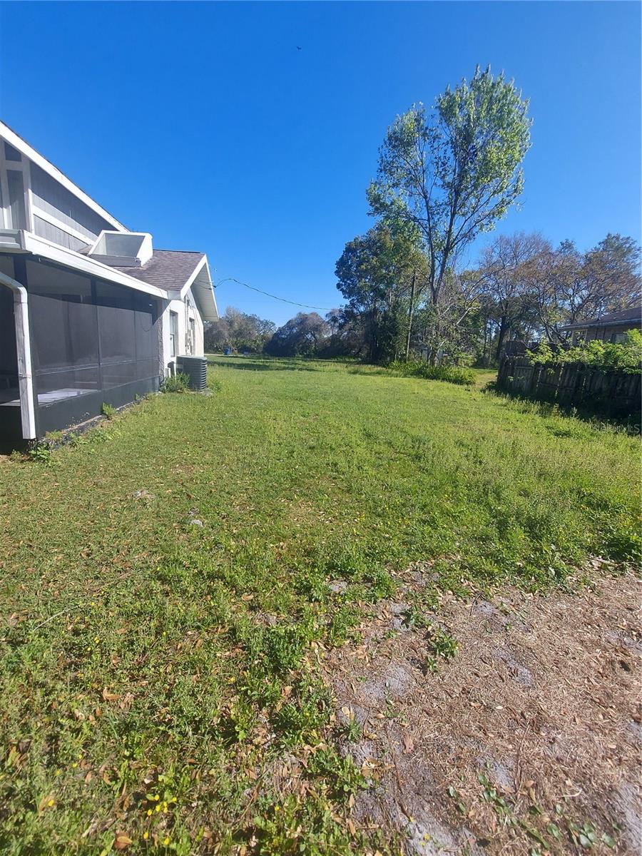 2449 E LAKE DR, DELAND, FL, 32724