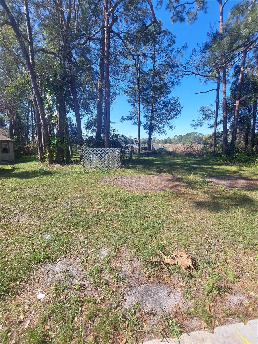 2449 E LAKE DR, DELAND, FL, 32724