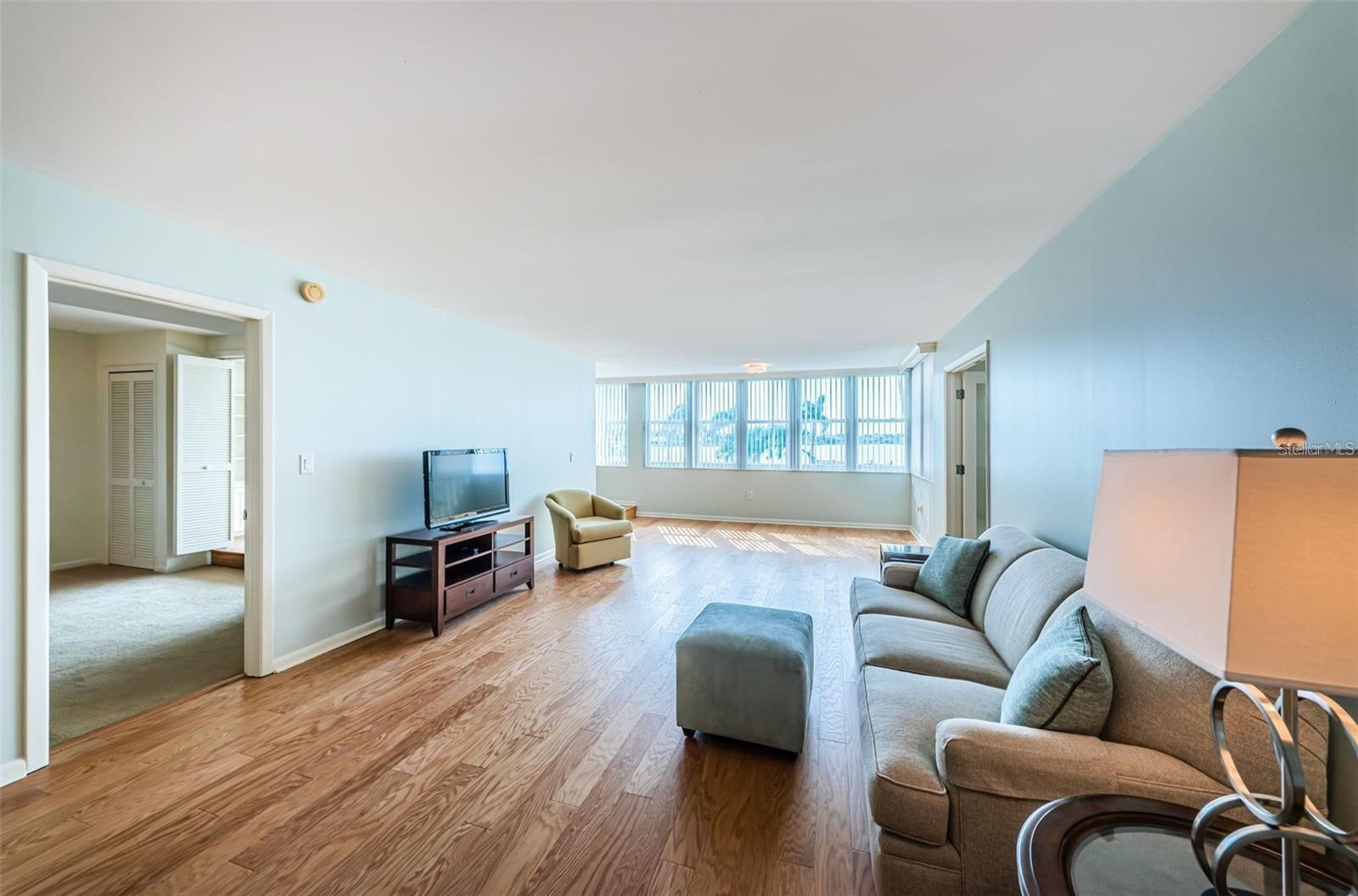 5130 BRITTANY DR S #202, ST PETERSBURG, FL, 33715