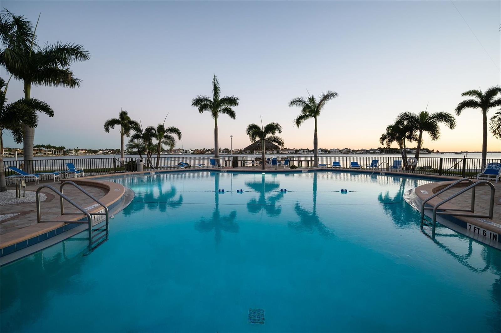 5130 BRITTANY DR S #202, ST PETERSBURG, FL, 33715