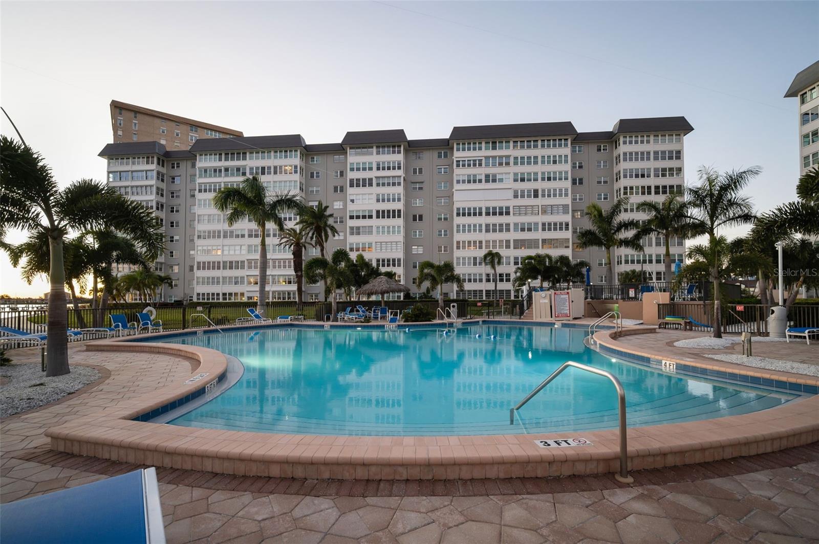 5130 BRITTANY DR S #202, ST PETERSBURG, FL, 33715