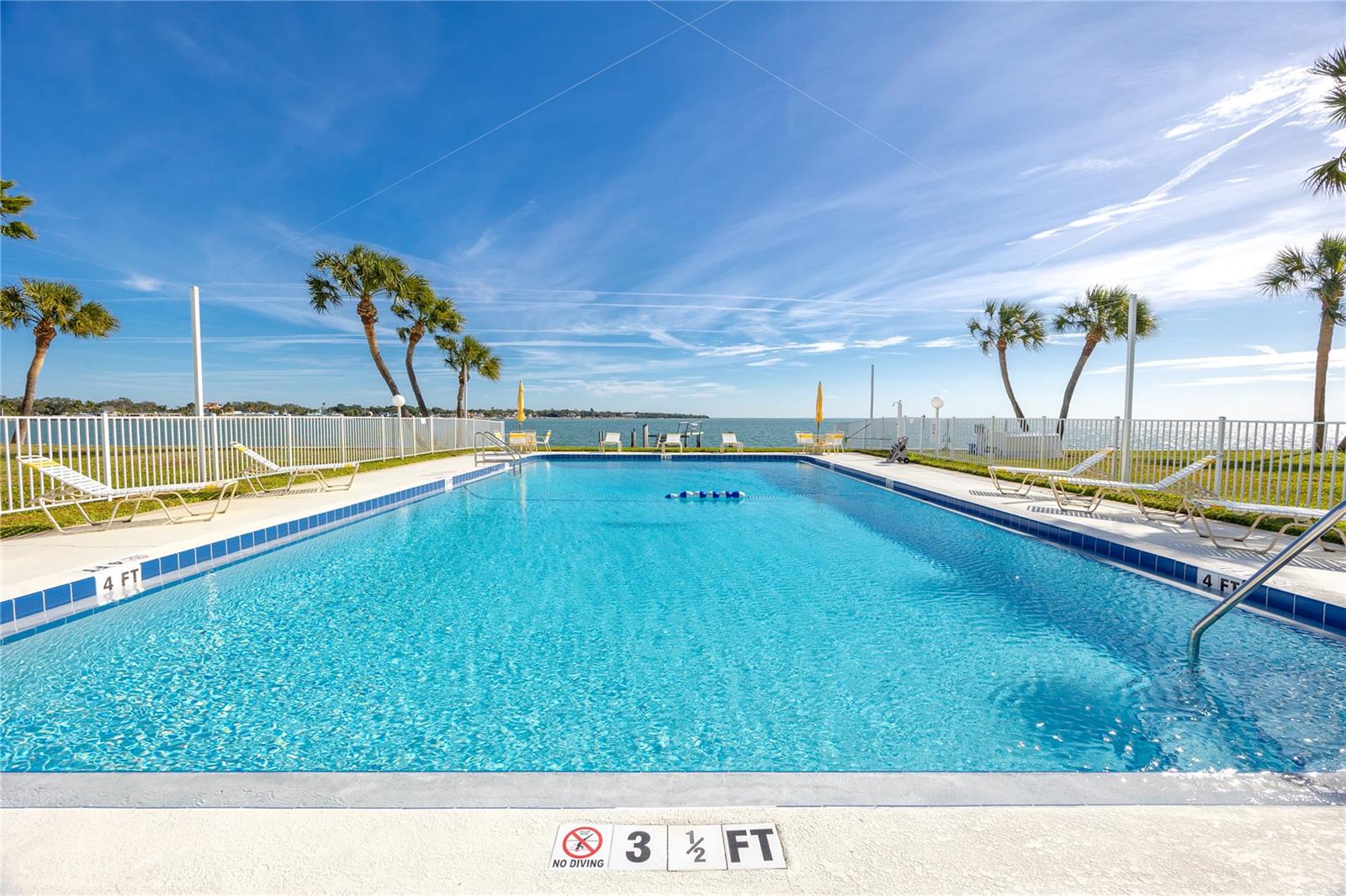 7310 SUNSHINE SKYWAY LN S #119, ST PETERSBURG, FL, 33711