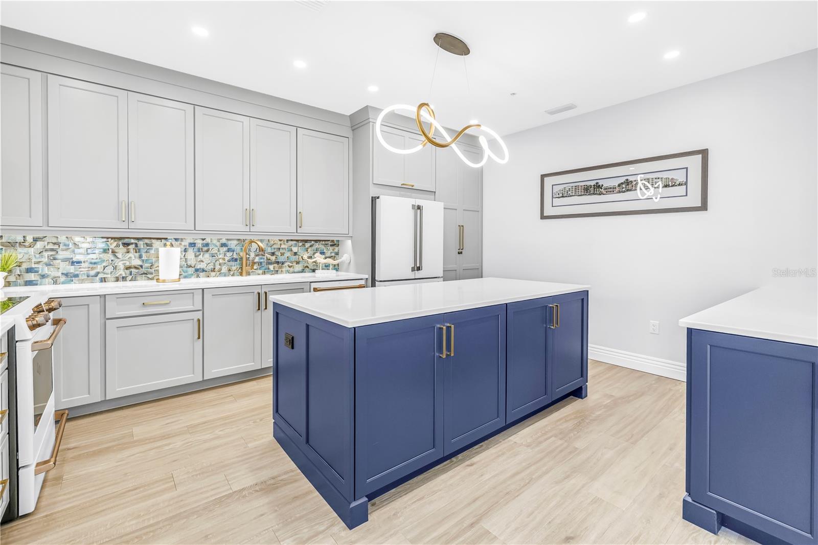 16750 GULF BLVD #313, NORTH REDINGTON BEACH, FL, 33708