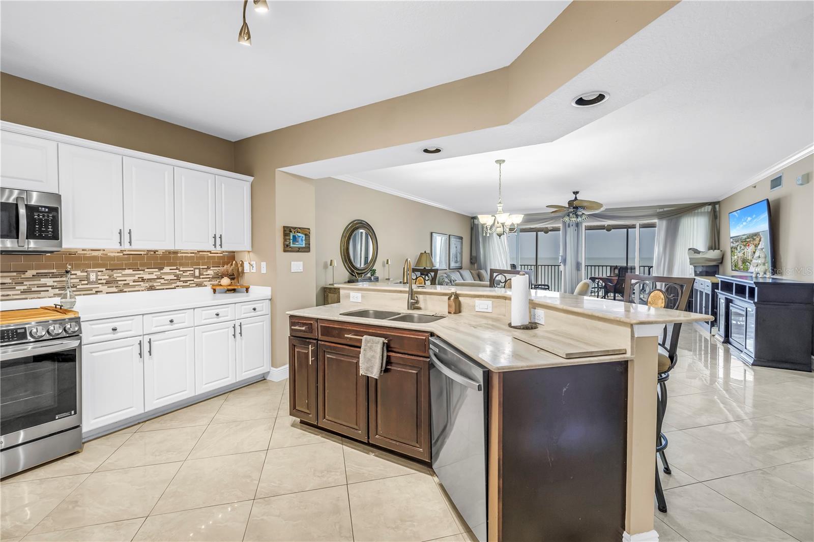 16750 GULF BLVD #313, NORTH REDINGTON BEACH, FL, 33708