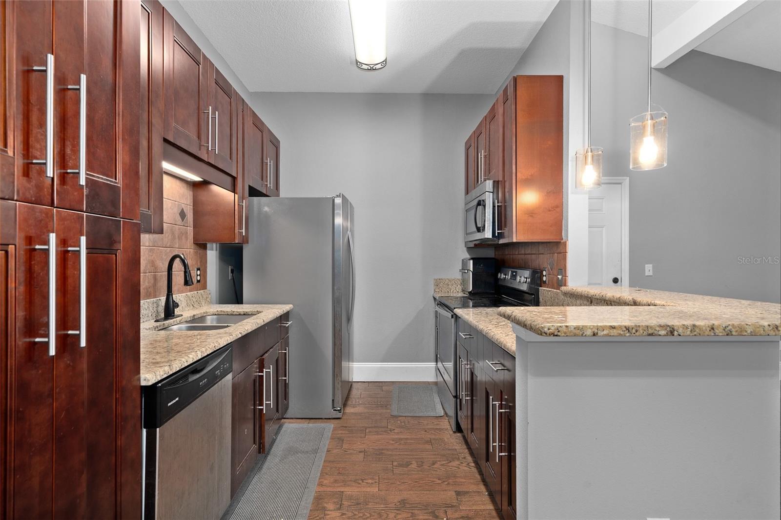 155 N PEARL LAKE CSWY #208, ALTAMONTE SPRINGS, FL, 32714