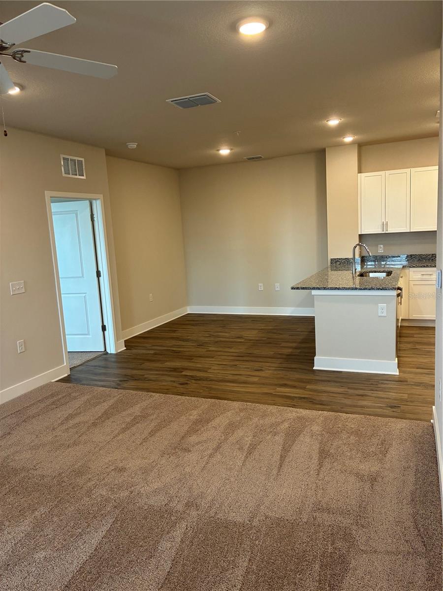 2280 WATERFALL CT #4-302, MOUNT DORA, FL, 32757