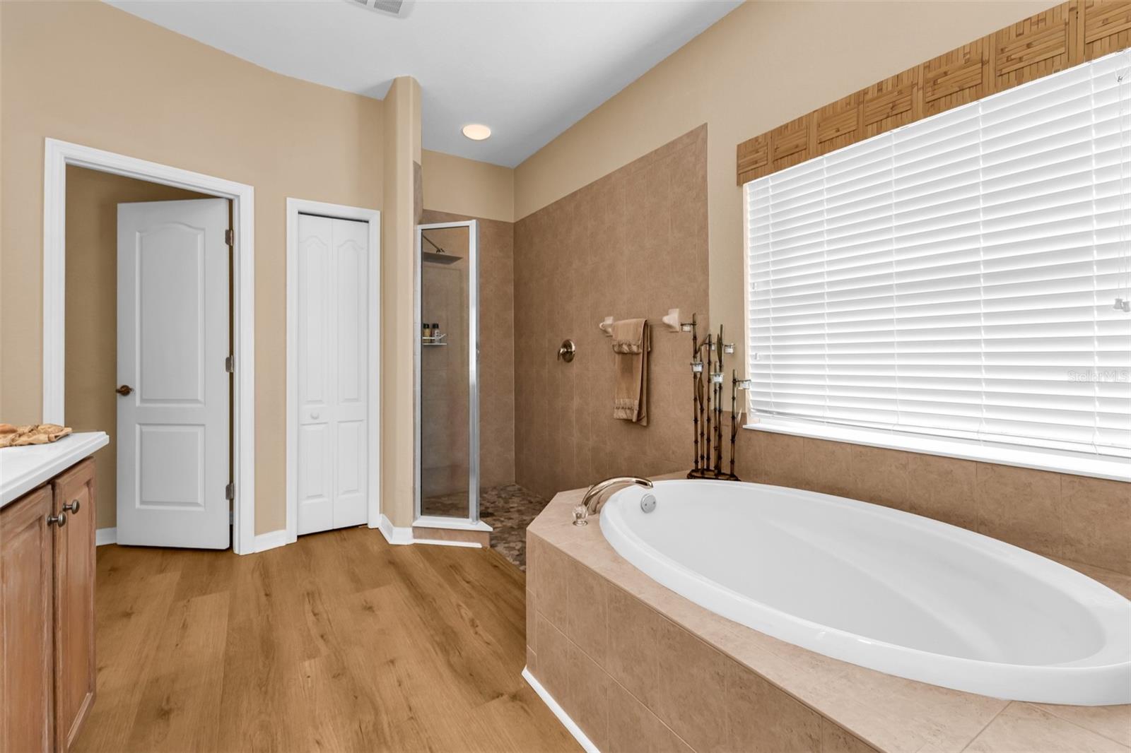 11360 DANCING RIVER DR, VENICE, FL, 34292