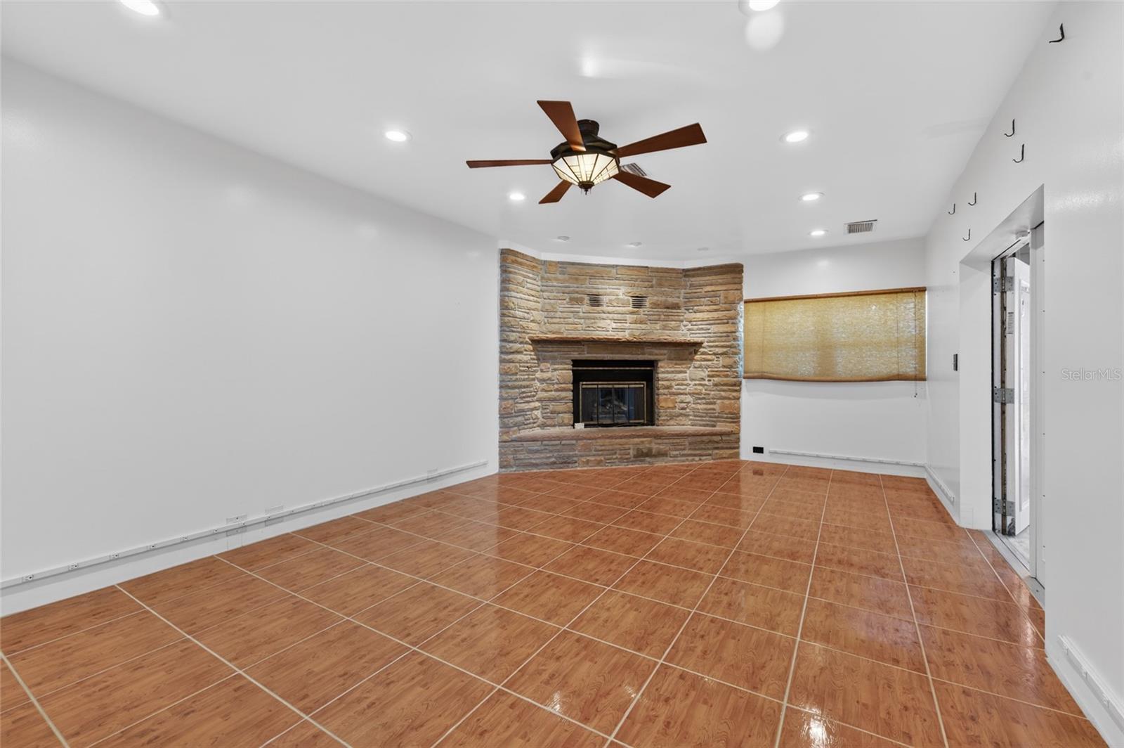 1227 BEL AIRE DR, DAYTONA BEACH, FL, 32118