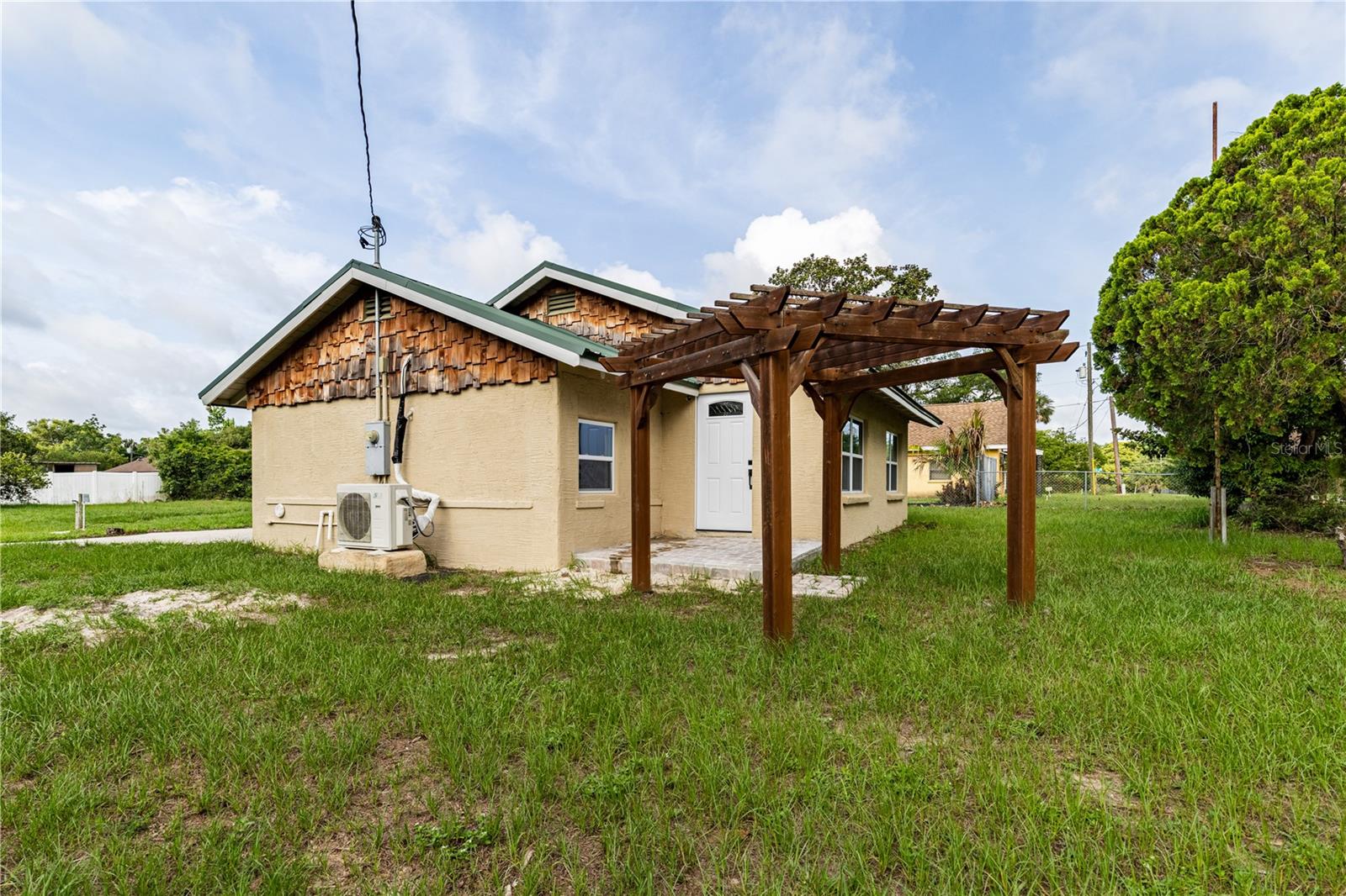 7020 SCOTT AVE, MOUNT DORA, FL, 32757