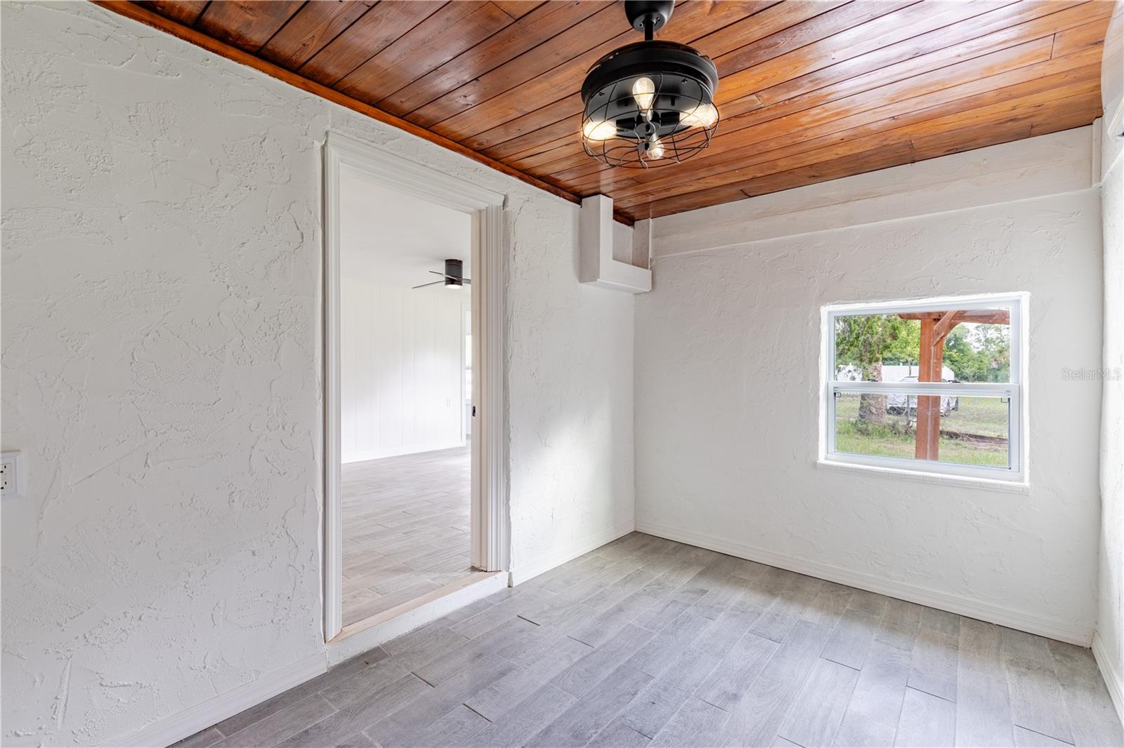 7020 SCOTT AVE, MOUNT DORA, FL, 32757
