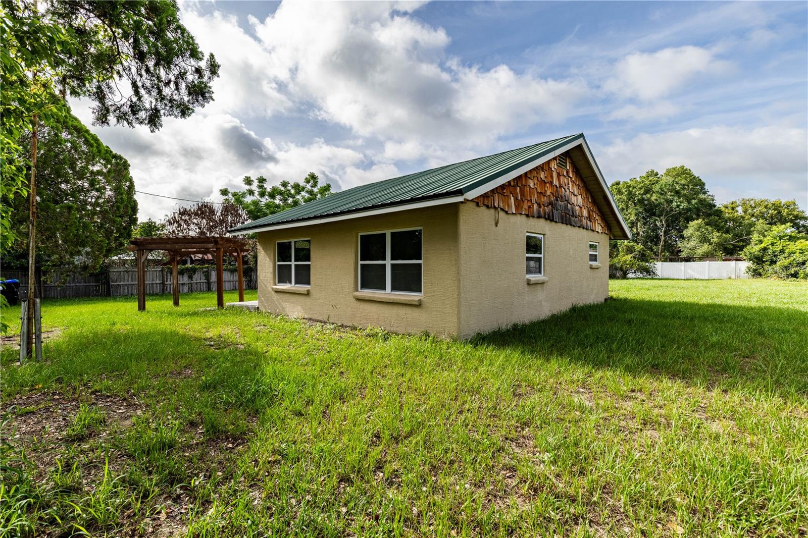 7020 SCOTT AVE, MOUNT DORA, FL, 32757