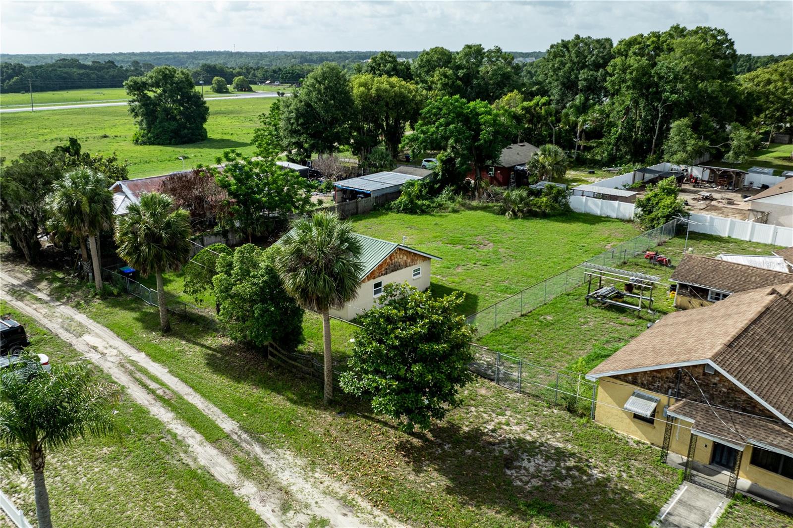 7020 SCOTT AVE, MOUNT DORA, FL, 32757