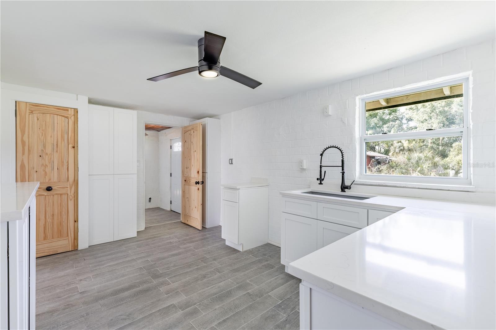 7020 SCOTT AVE, MOUNT DORA, FL, 32757