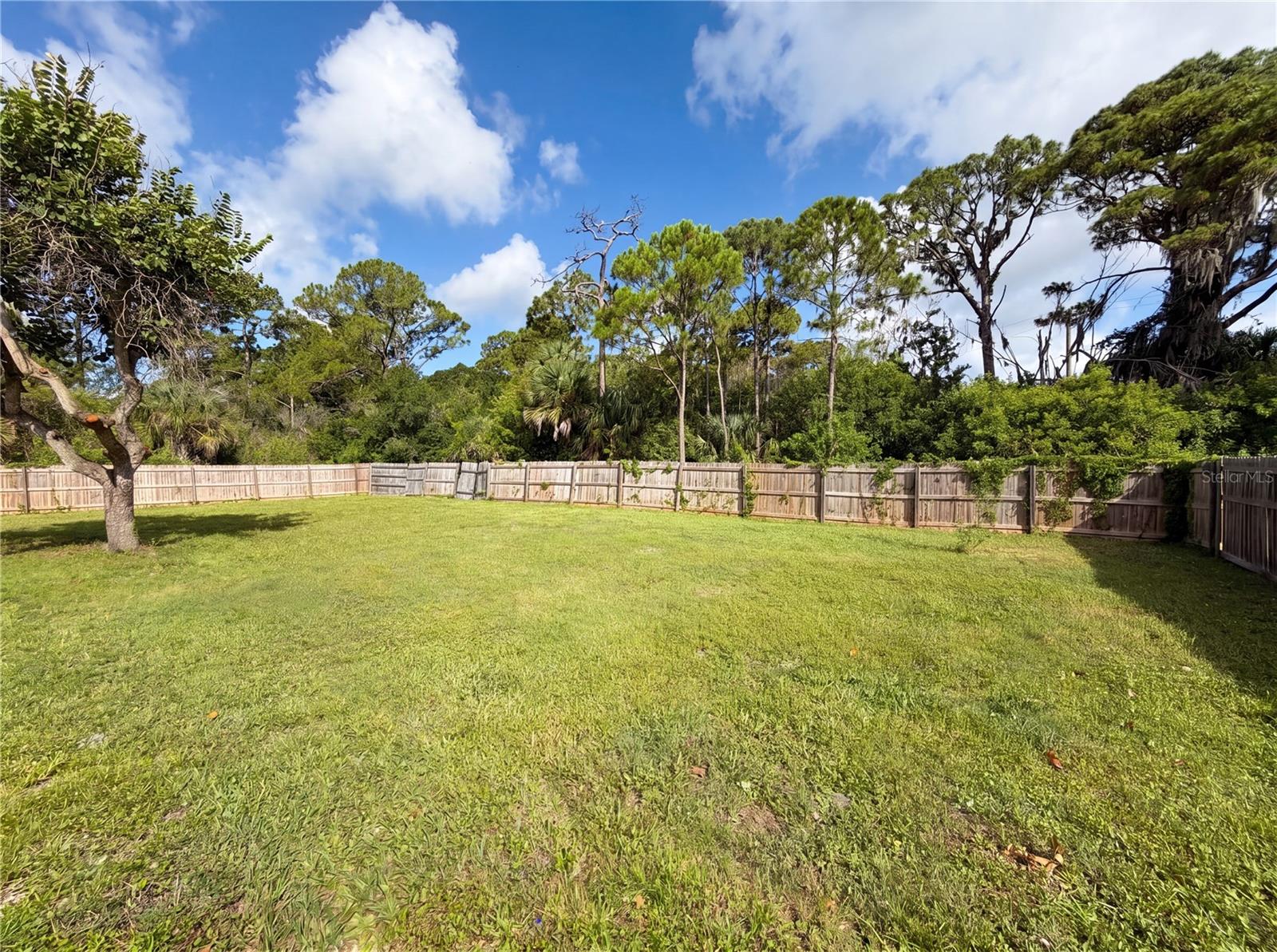 1057 LAKEMOOR BLVD, ROCKLEDGE, FL, 32955