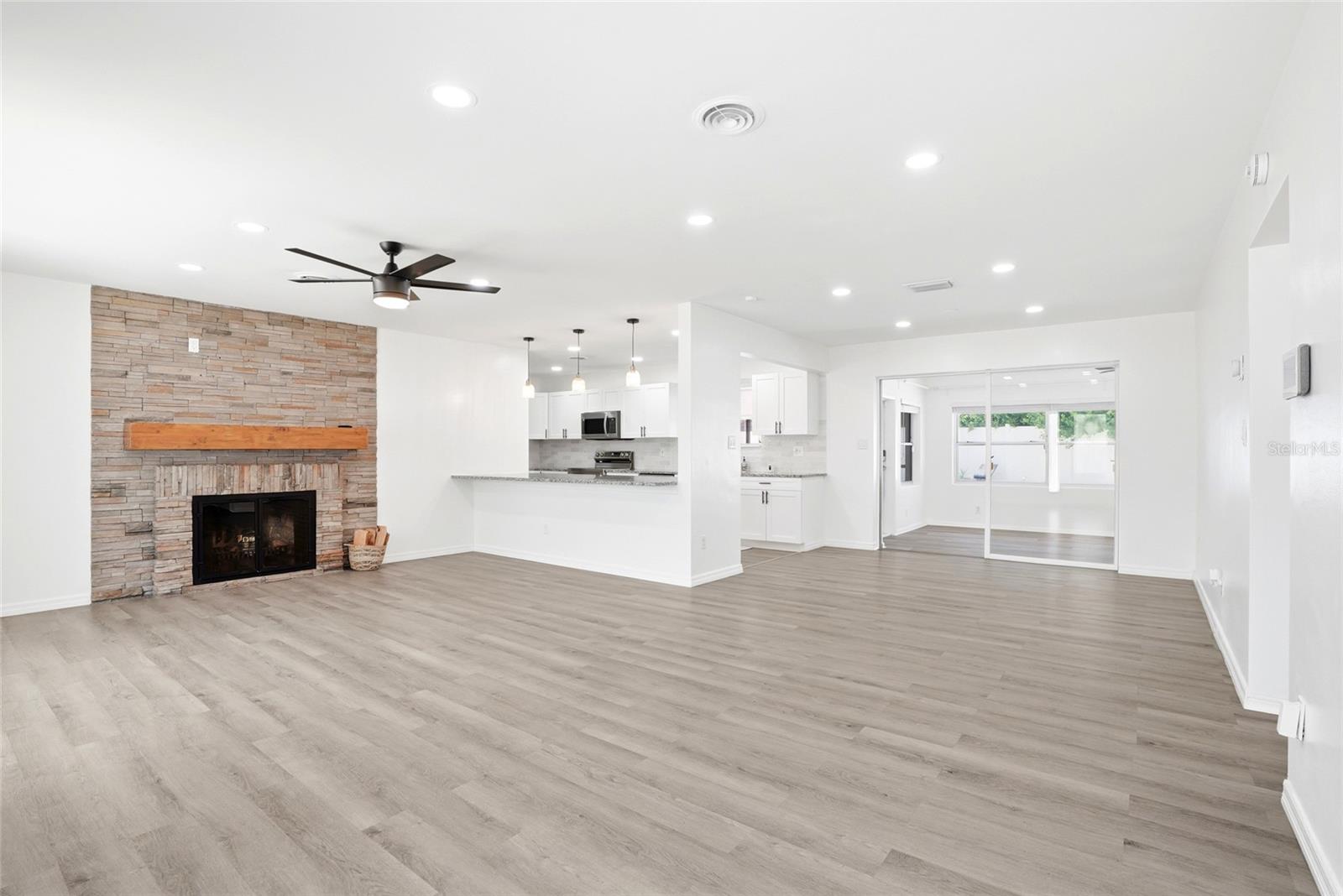 1348 BUCKINGHAM DR, CLEARWATER, FL, 33756