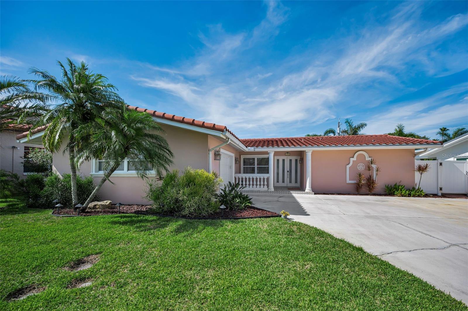 111 17TH ST, BELLEAIR BEACH, FL, 33786