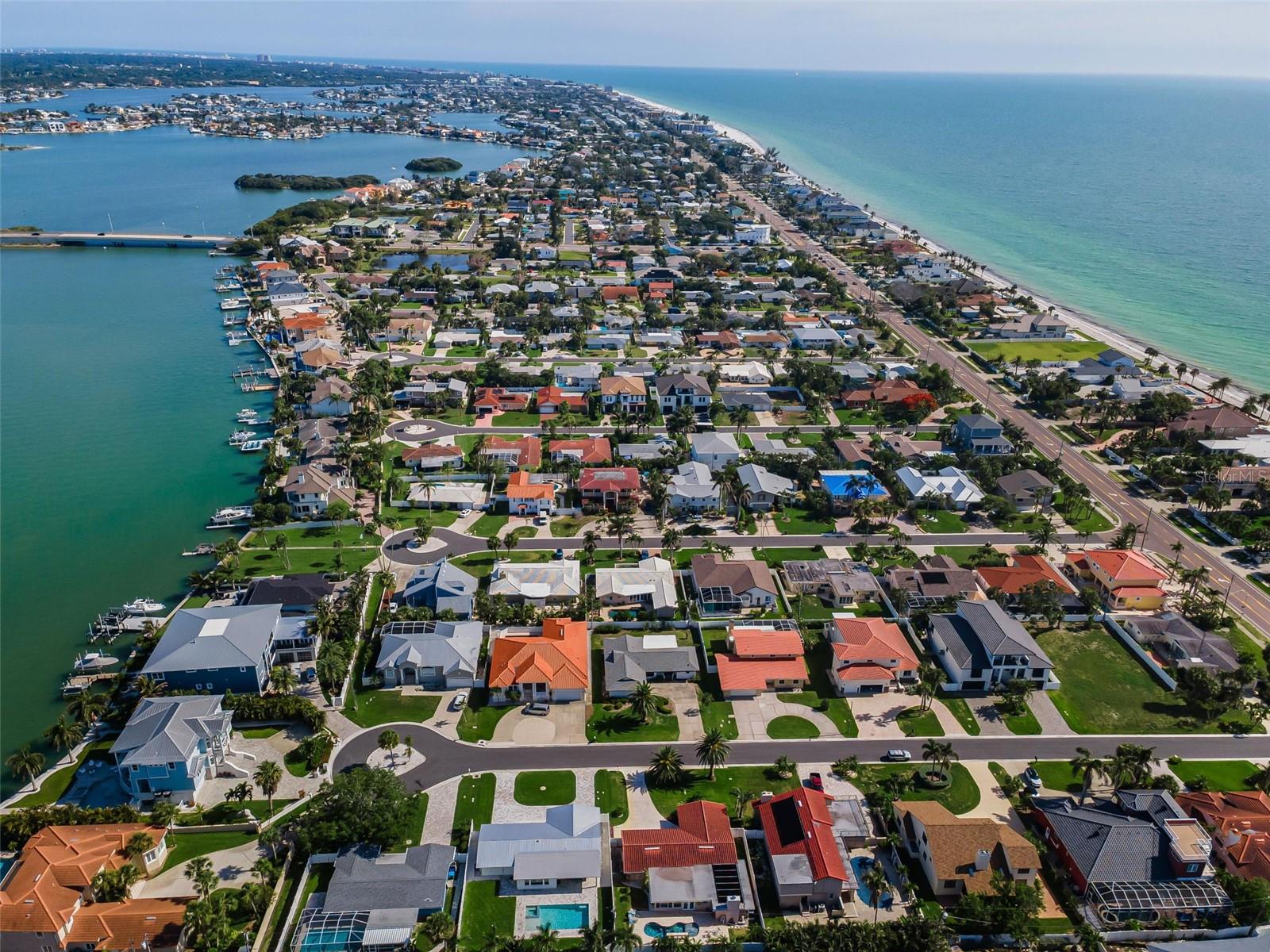 111 17TH ST, BELLEAIR BEACH, FL, 33786
