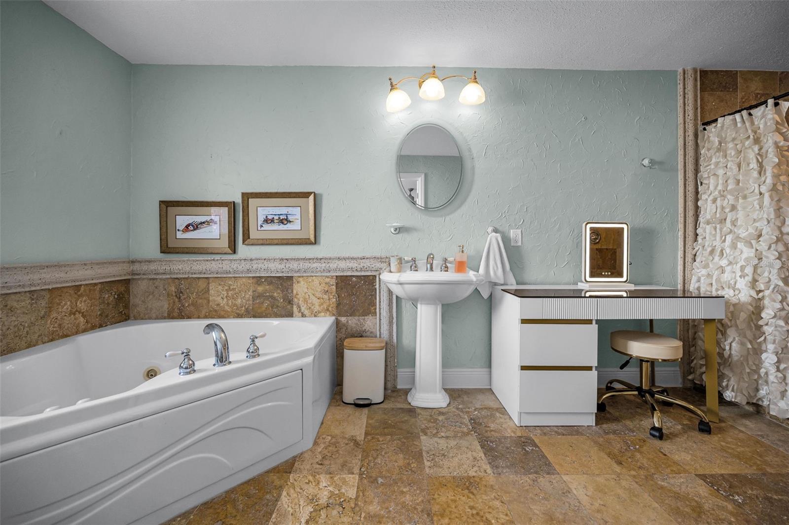 111 17TH ST, BELLEAIR BEACH, FL, 33786