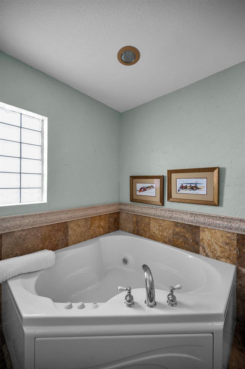 111 17TH ST, BELLEAIR BEACH, FL, 33786