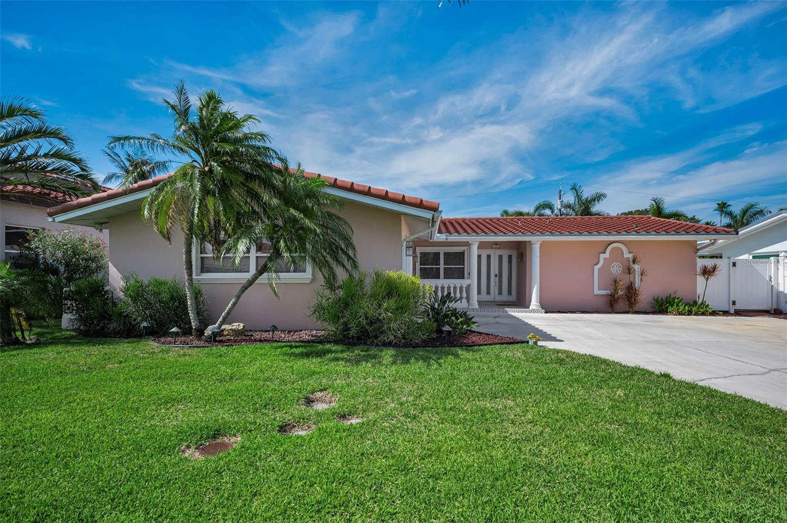 111 17TH ST, BELLEAIR BEACH, FL, 33786