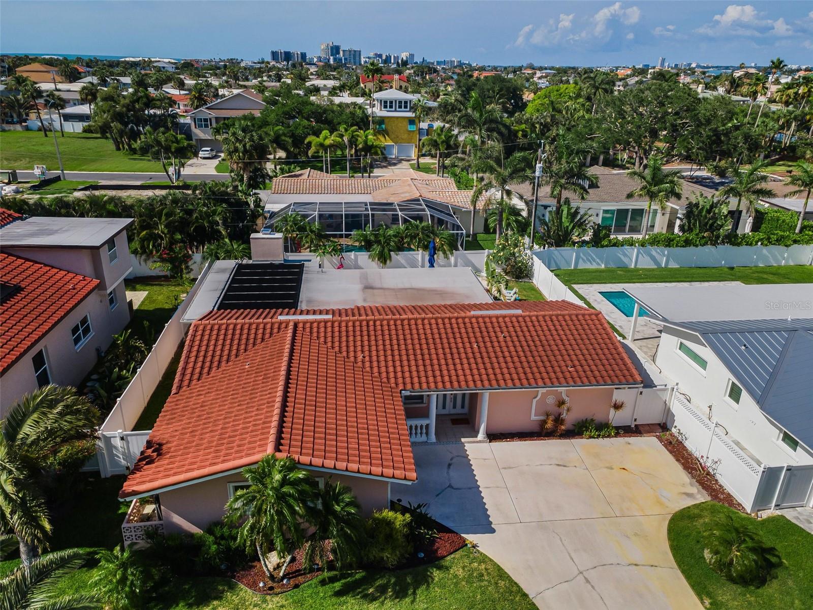 111 17TH ST, BELLEAIR BEACH, FL, 33786