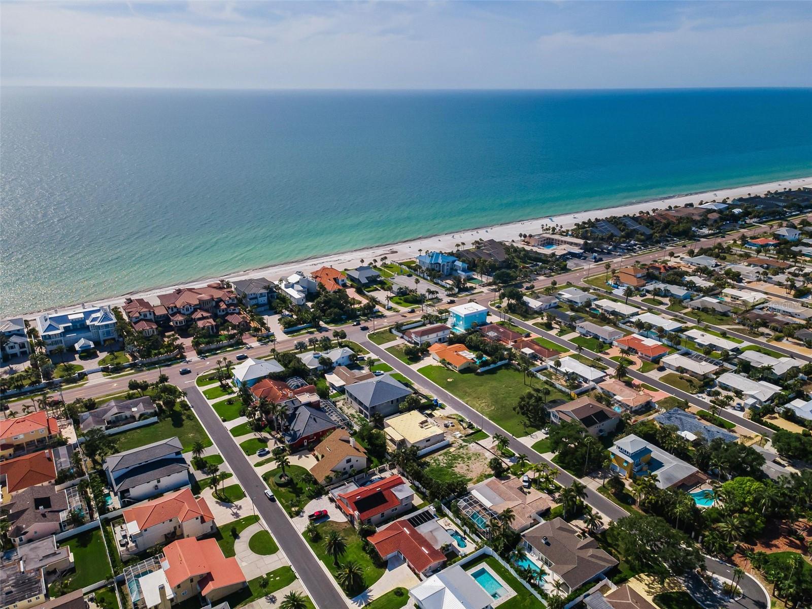 111 17TH ST, BELLEAIR BEACH, FL, 33786