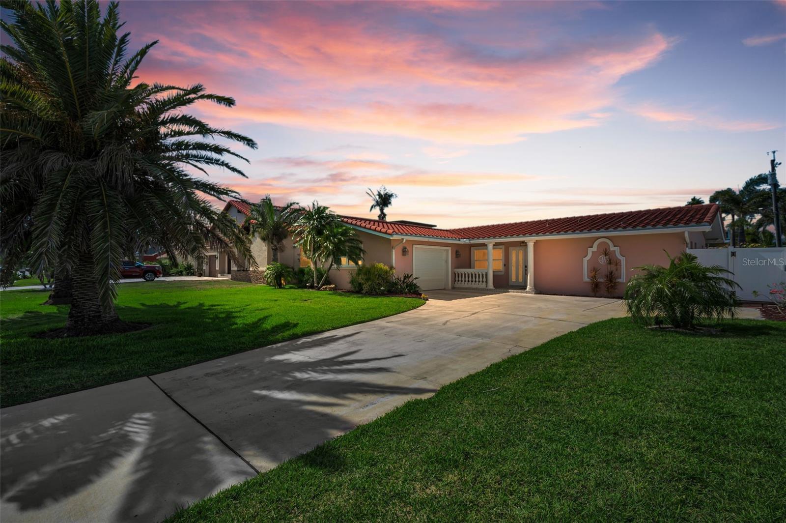 111 17TH ST, BELLEAIR BEACH, FL, 33786