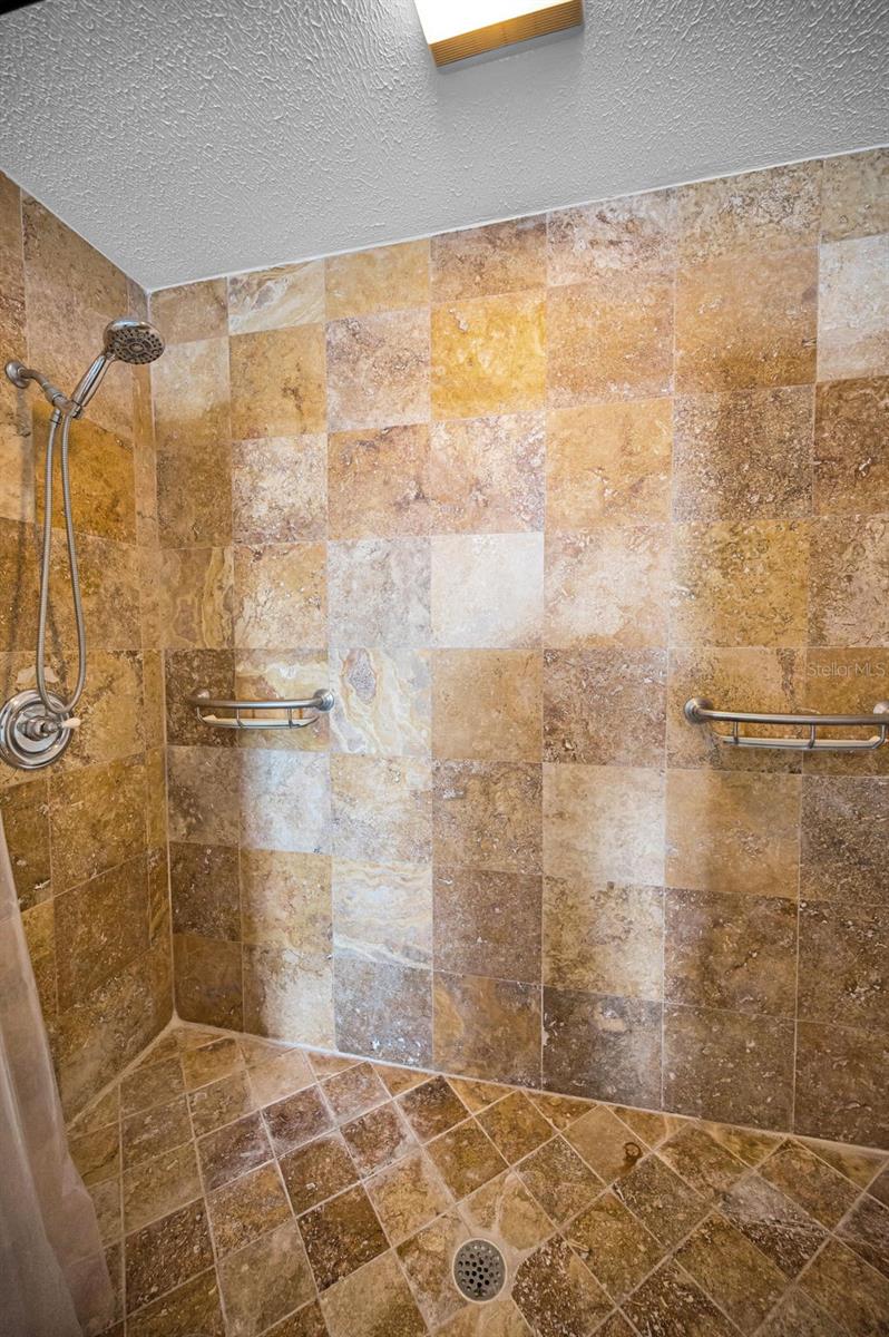111 17TH ST, BELLEAIR BEACH, FL, 33786