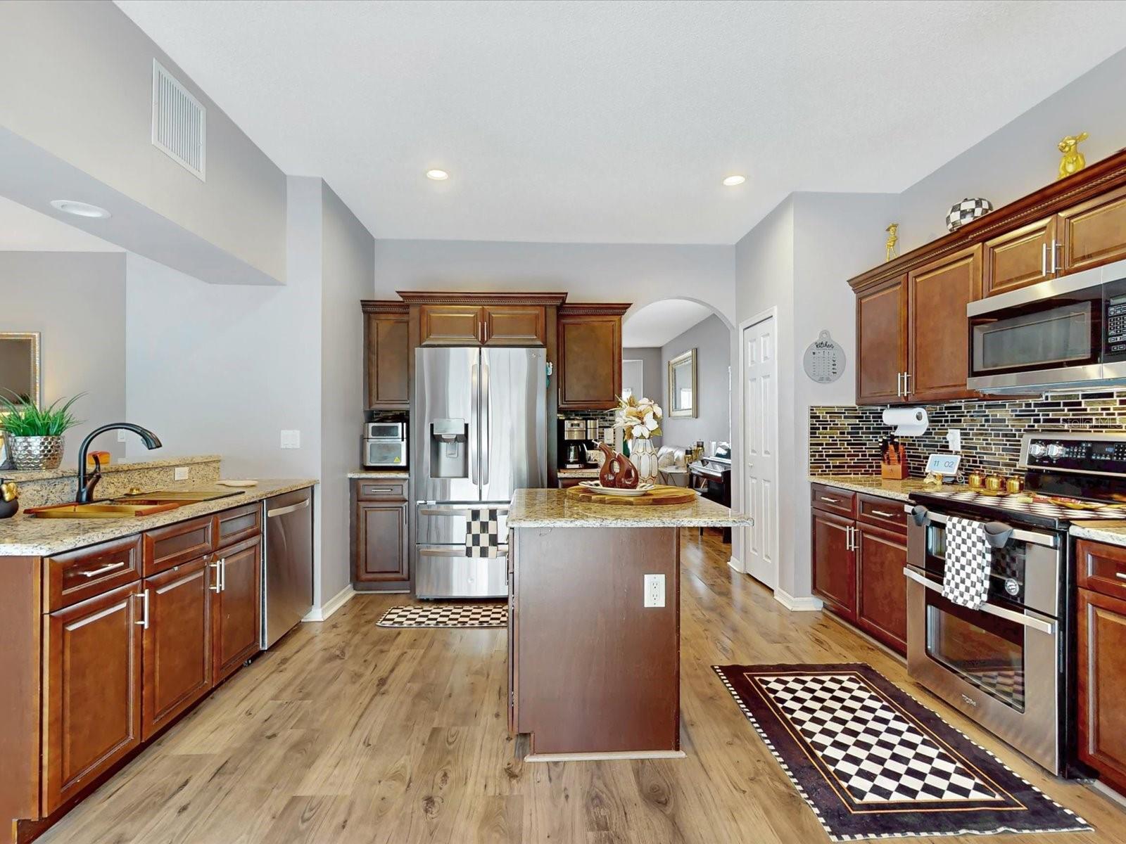 112 HARWOOD CIR, KISSIMMEE, FL, 34744