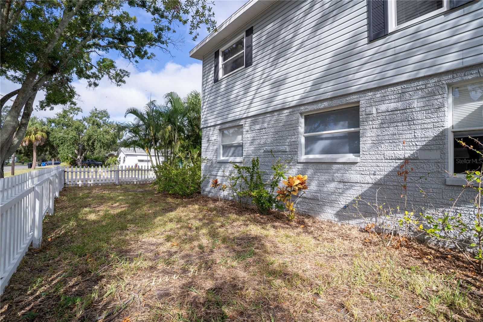 7991 24TH AVE N AVE N, ST PETERSBURG, FL, 33710