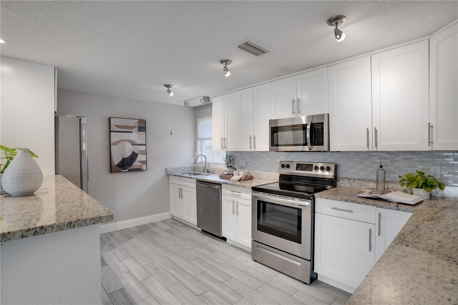 7991 24TH AVE N AVE N, ST PETERSBURG, FL, 33710