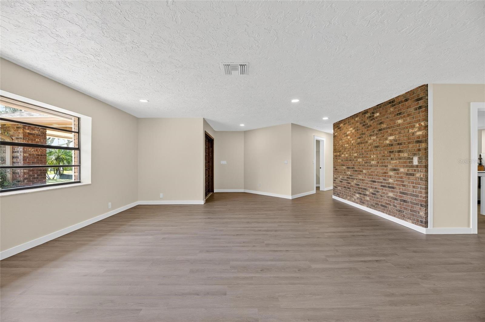 1903 COUNTRY CLUB CT, PLANT CITY, FL, 33566