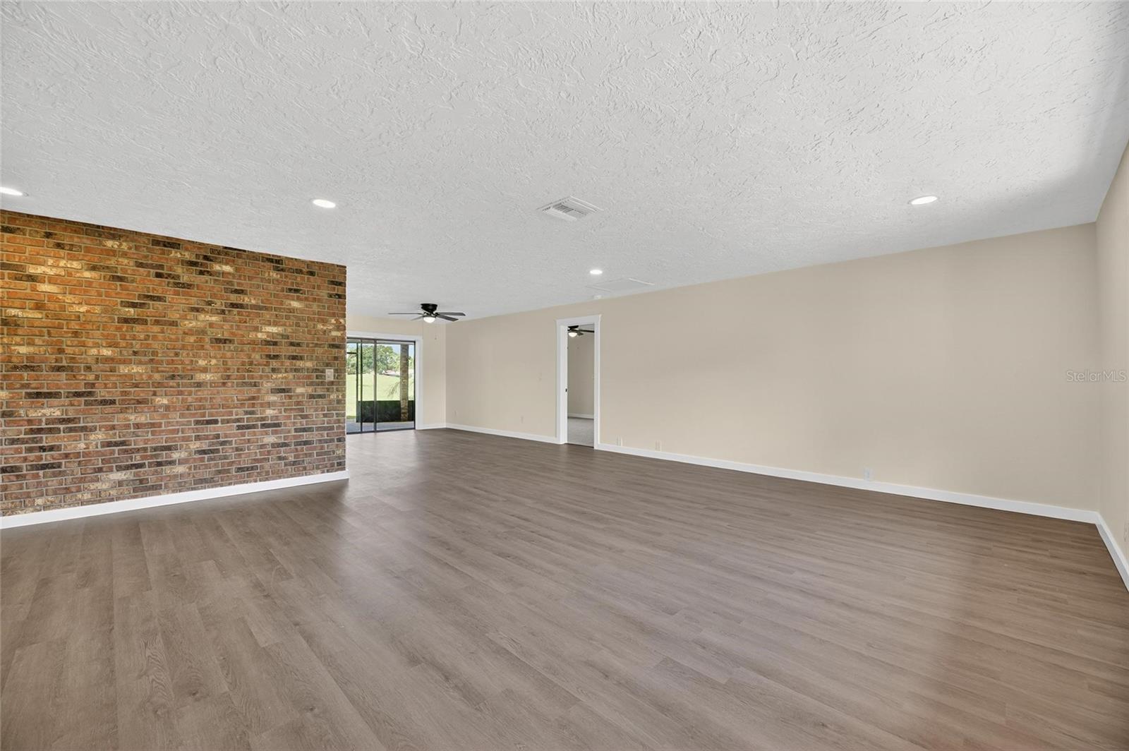 1903 COUNTRY CLUB CT, PLANT CITY, FL, 33566