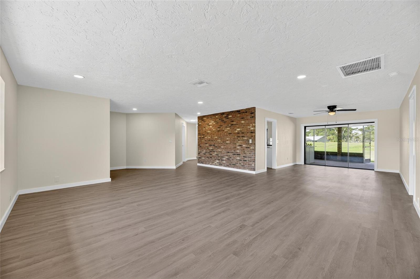 1903 COUNTRY CLUB CT, PLANT CITY, FL, 33566