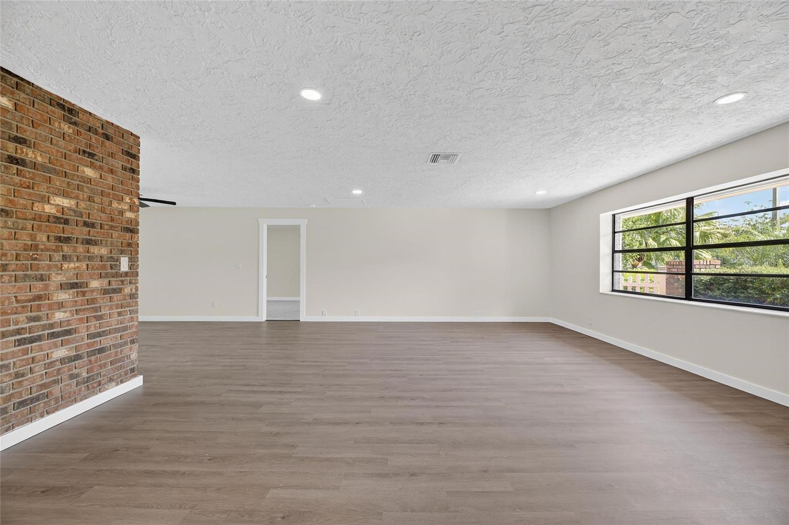 1903 COUNTRY CLUB CT, PLANT CITY, FL, 33566