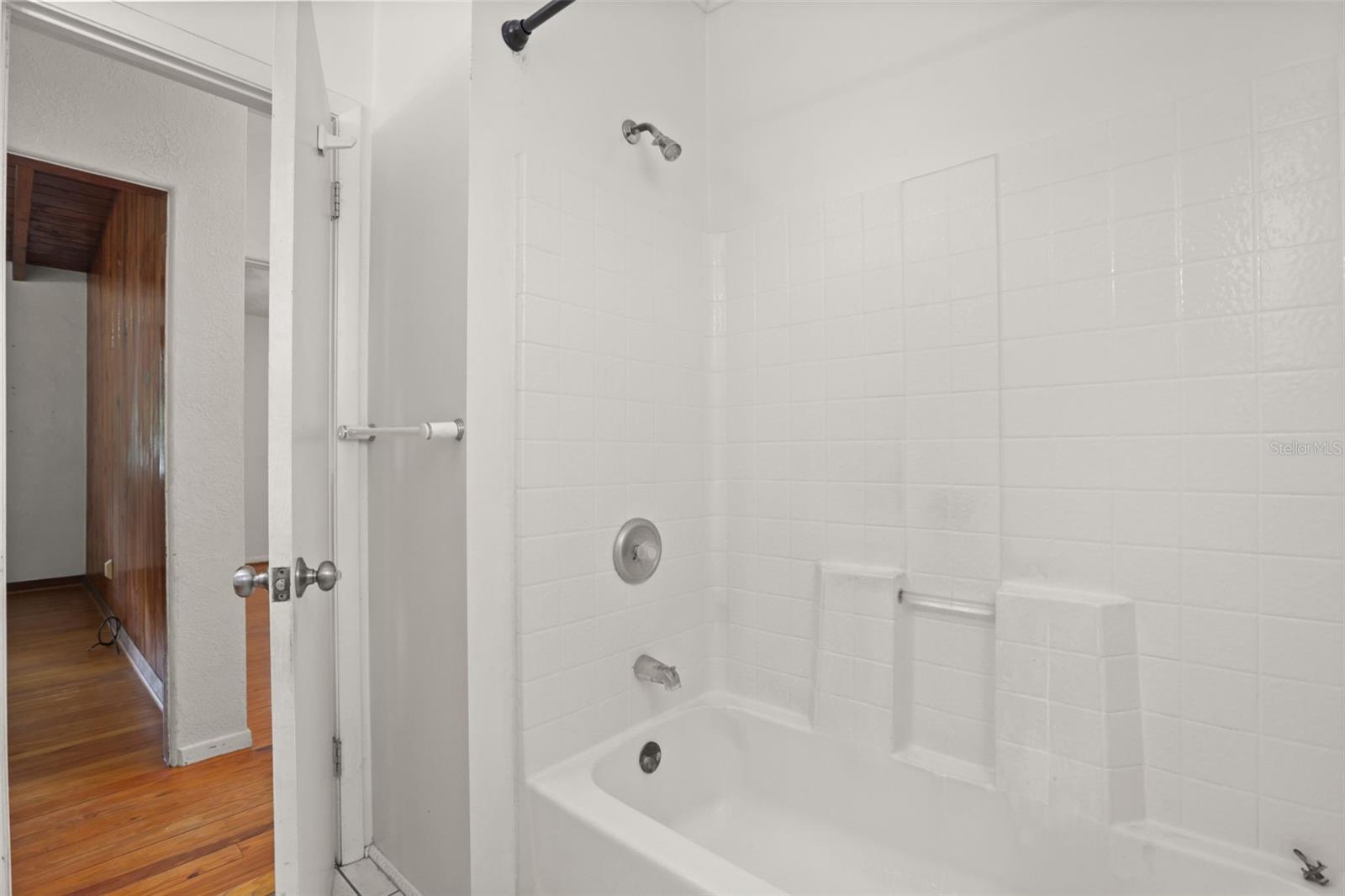 43 N WINTER PARK DR, CASSELBERRY, FL, 32707