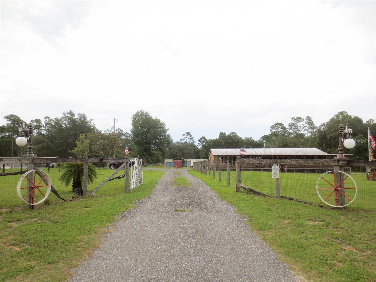 5995 SE 183RD AVENUE RD, OCKLAWAHA, FL, 32179