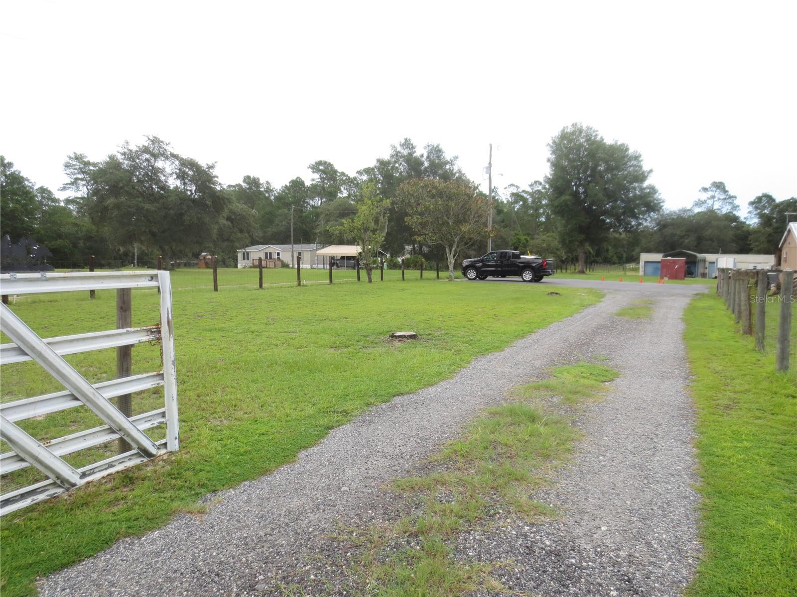 5995 SE 183RD AVENUE RD, OCKLAWAHA, FL, 32179