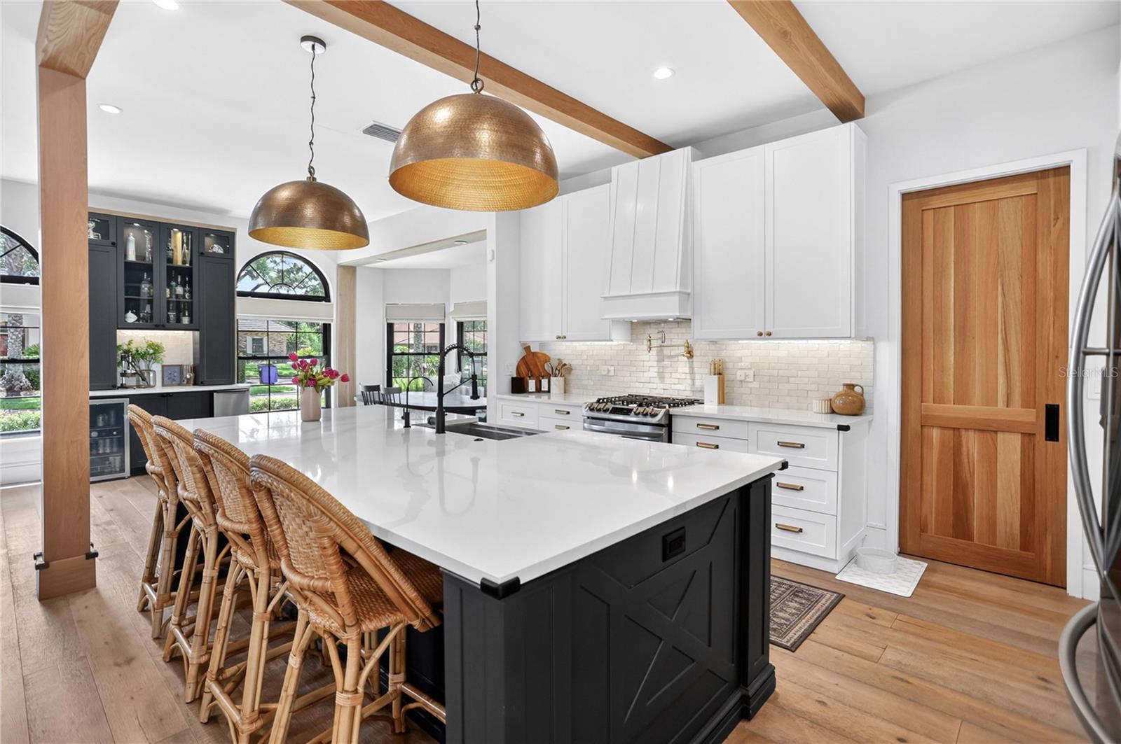 9208 BAY HILL BLVD, ORLANDO, FL, 32819