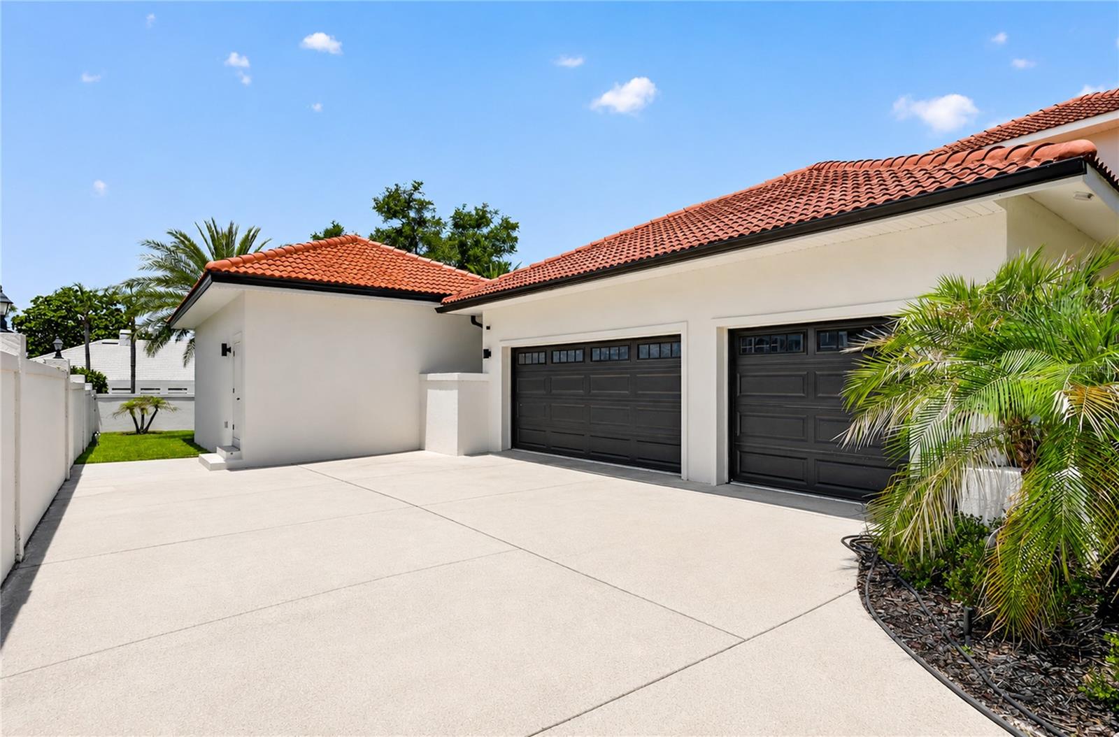 9208 BAY HILL BLVD, ORLANDO, FL, 32819