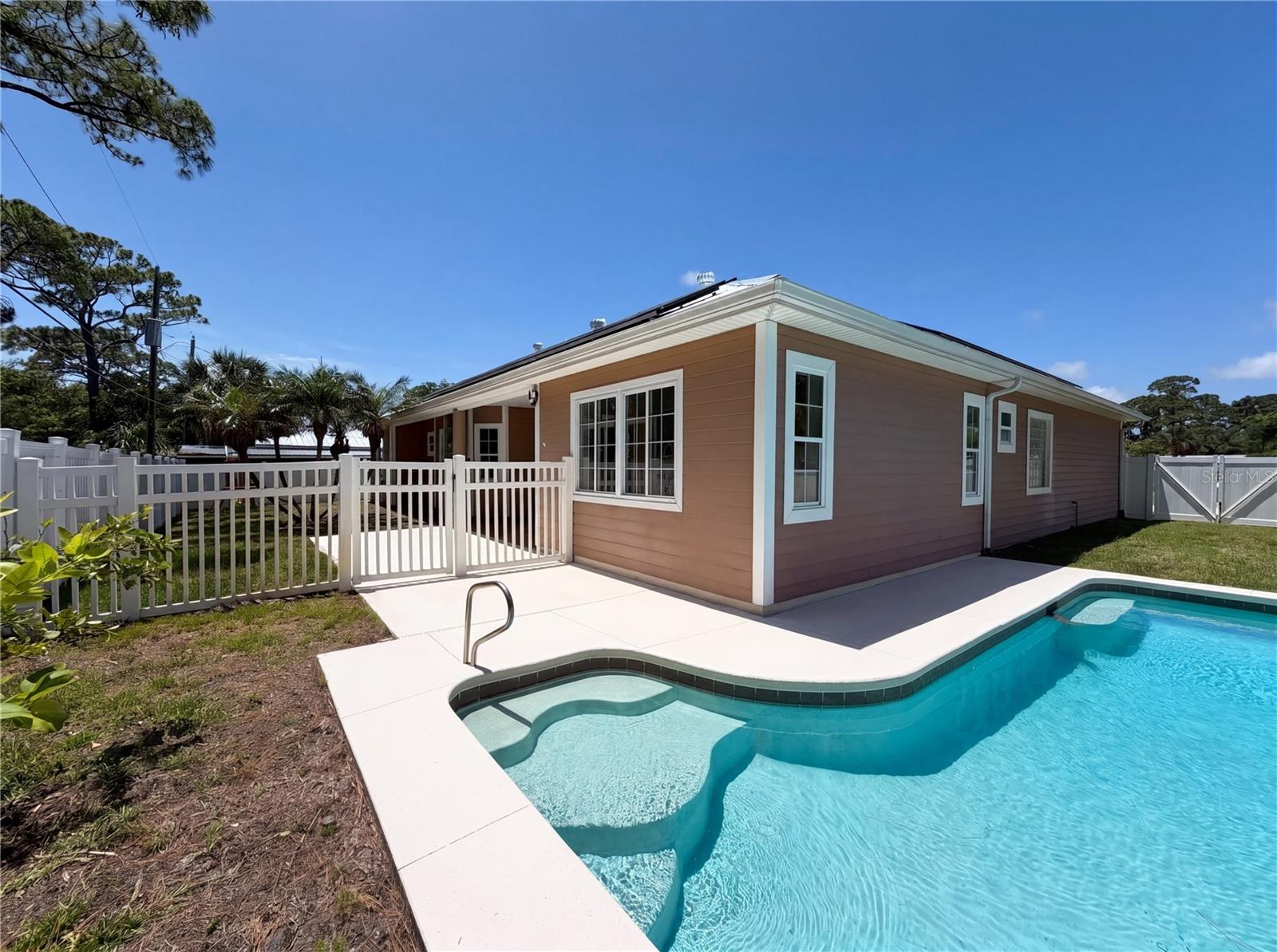 375 NORA AVE, MERRITT ISLAND, FL, 32952