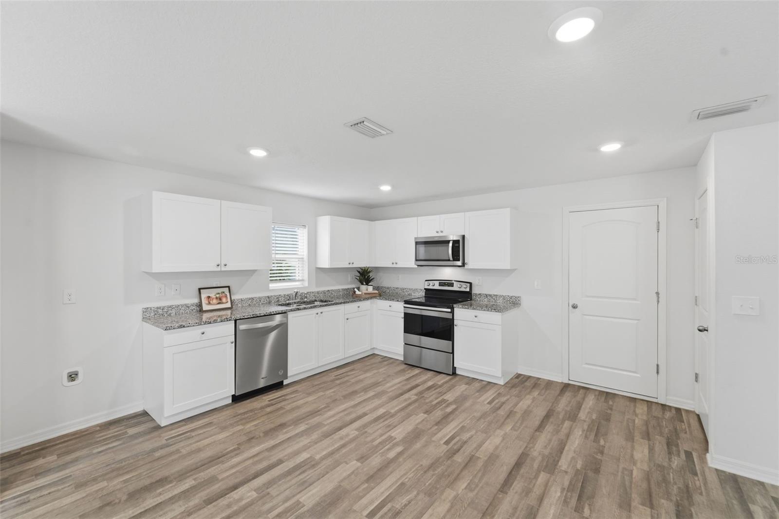 815 SAVONA PL, KISSIMMEE, FL, 34758