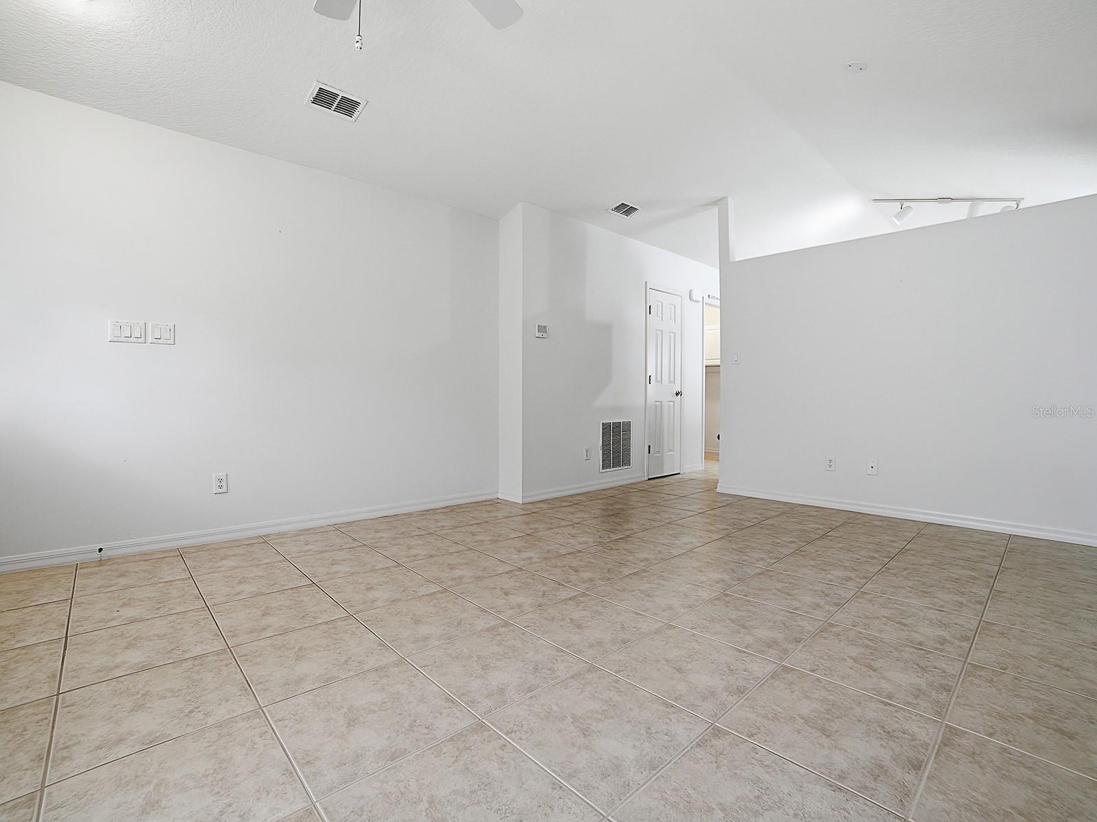 25114 CRANES ROOST CIR, LEESBURG, FL, 34748